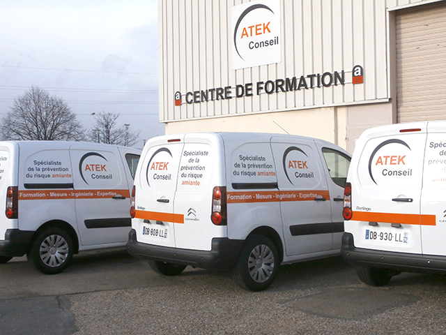 Véhicules de mission